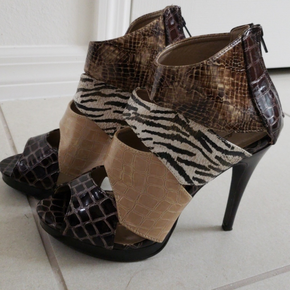 Shoes - Picture 4 of 7